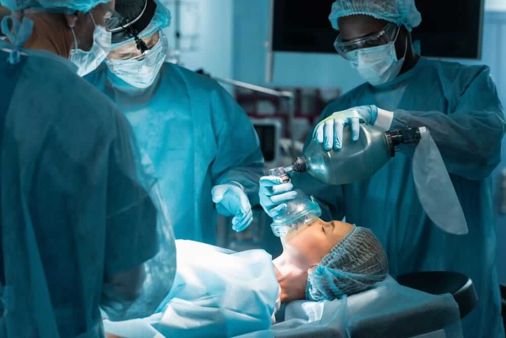 Anesthésie en salle opération cardiaque en clinique